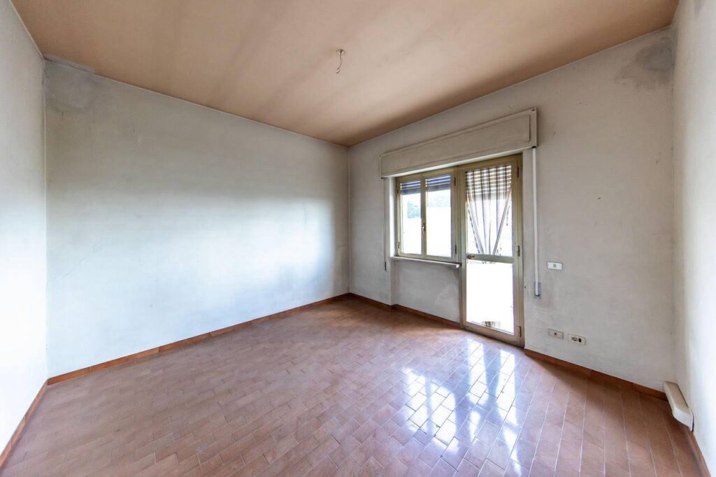 817-Appartamento in villa con giardino privato-Pescia-9 Agenzia Immobiliare ASIP