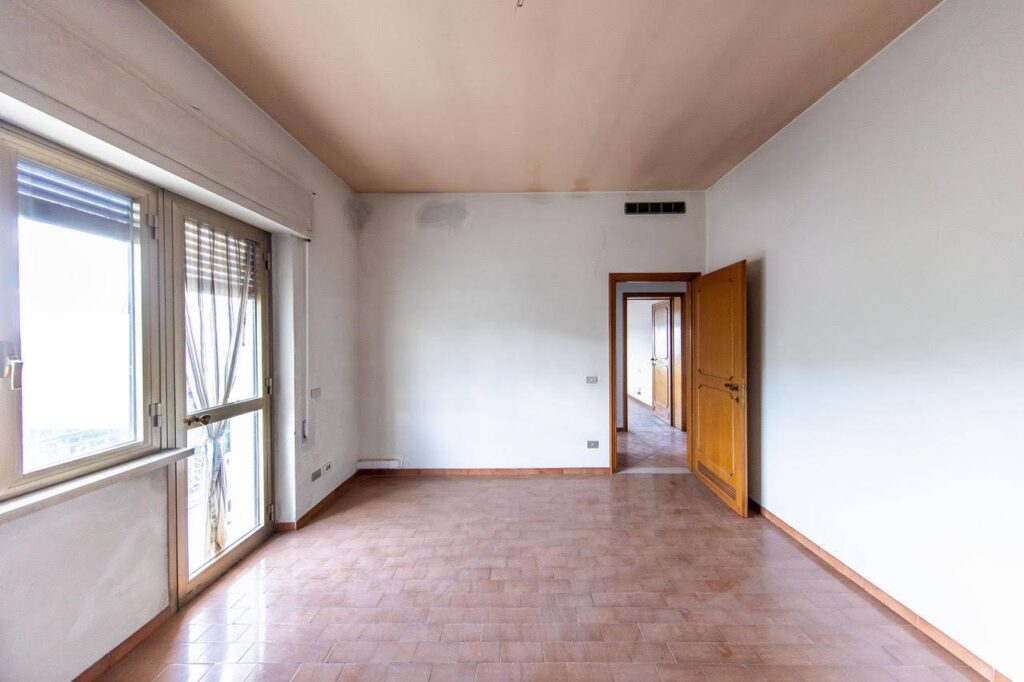 817-Appartamento in villa con giardino privato-Pescia-11 Agenzia Immobiliare ASIP