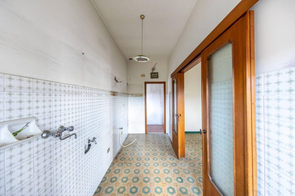 817-Appartamento in villa con giardino privato-Pescia-12 Agenzia Immobiliare ASIP