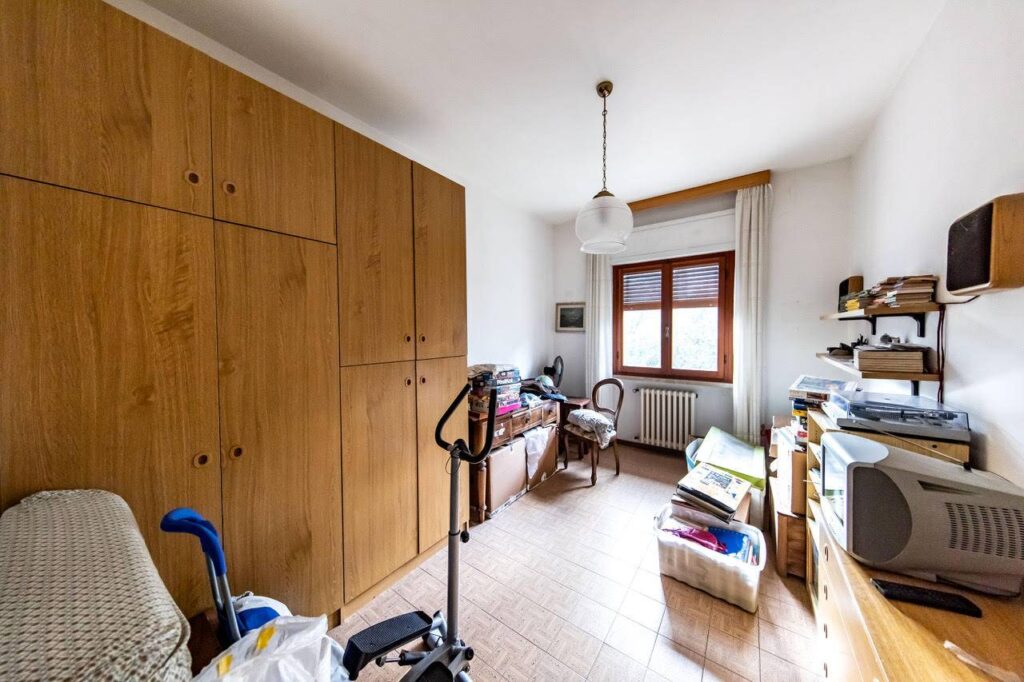 727-Appartamento in villa con giardino privato-Pescia-4 Agenzia Immobiliare ASIP