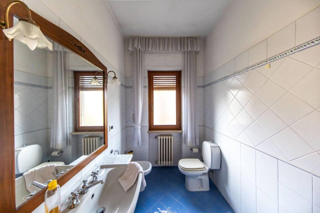 727-Appartamento in villa con giardino privato-Pescia-12 Agenzia Immobiliare ASIP