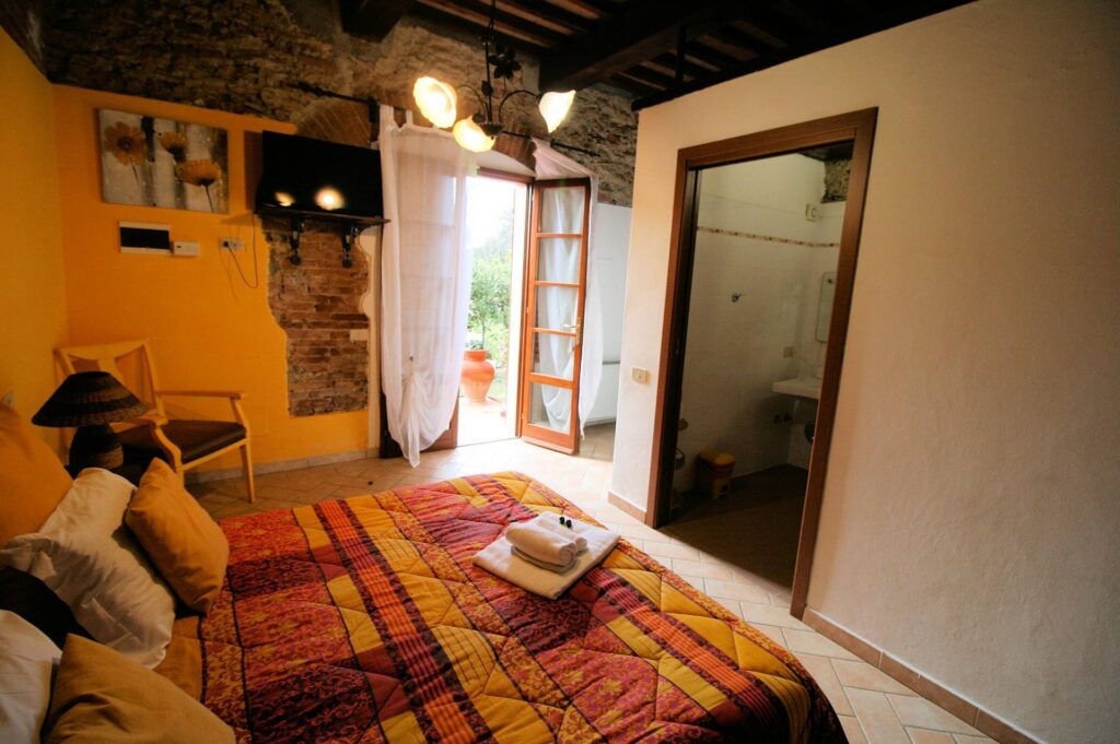 1586-Agriturismo di ampia superficie con terreno piscina vicino al mare-Rosignano Marittimo-17 Agenzia Immobiliare ASIP