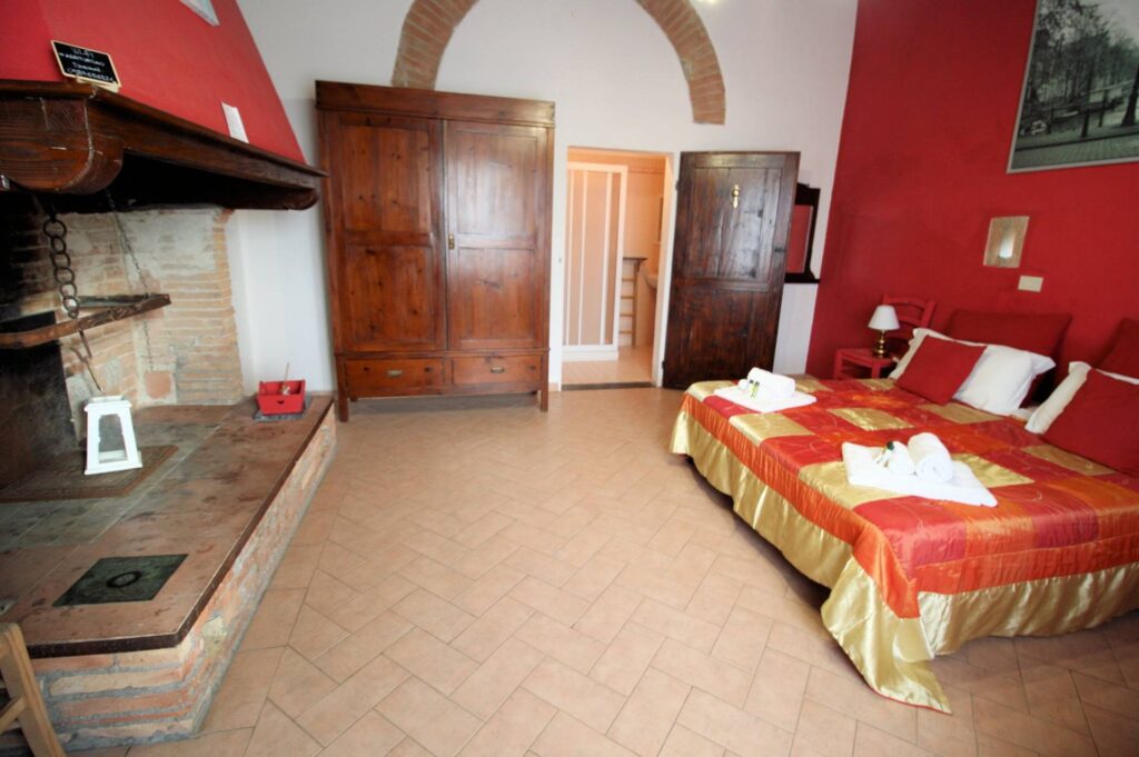 1586-Agriturismo di ampia superficie con terreno piscina vicino al mare-Rosignano Marittimo-23 Agenzia Immobiliare ASIP