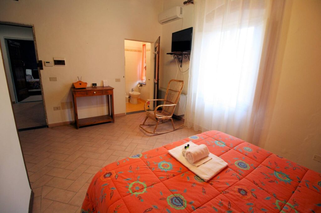 1586-Agriturismo di ampia superficie con terreno piscina vicino al mare-Rosignano Marittimo-25 Agenzia Immobiliare ASIP