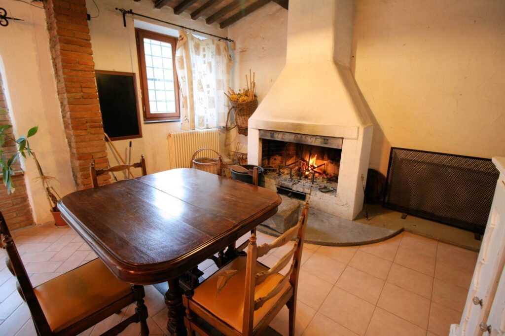 1586-Agriturismo di ampia superficie con terreno piscina vicino al mare-Rosignano Marittimo-32 Agenzia Immobiliare ASIP