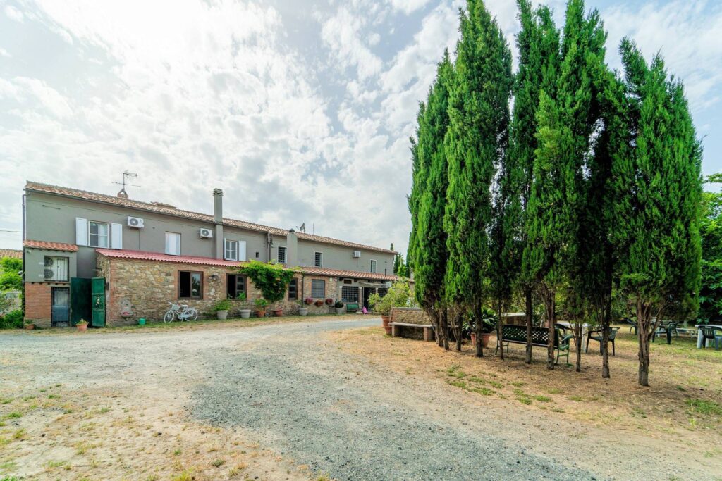 1586-Agriturismo di ampia superficie con terreno piscina vicino al mare-Rosignano Marittimo-3 Agenzia Immobiliare ASIP