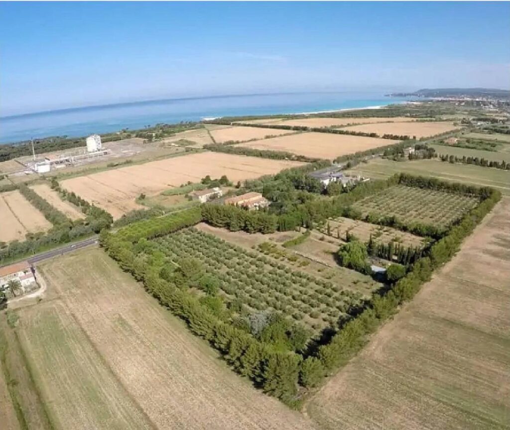 1586-Agriturismo di ampia superficie con terreno piscina vicino al mare-Rosignano Marittimo-1 Agenzia Immobiliare ASIP
