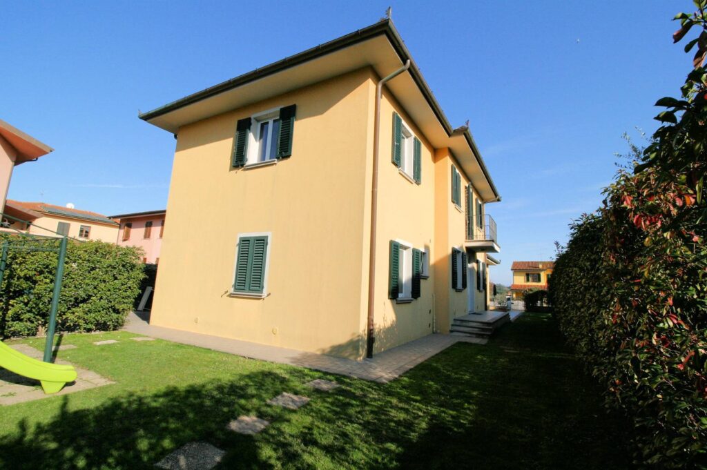 1589-Villetta singola con giardino-Montecarlo-5 Agenzia Immobiliare ASIP