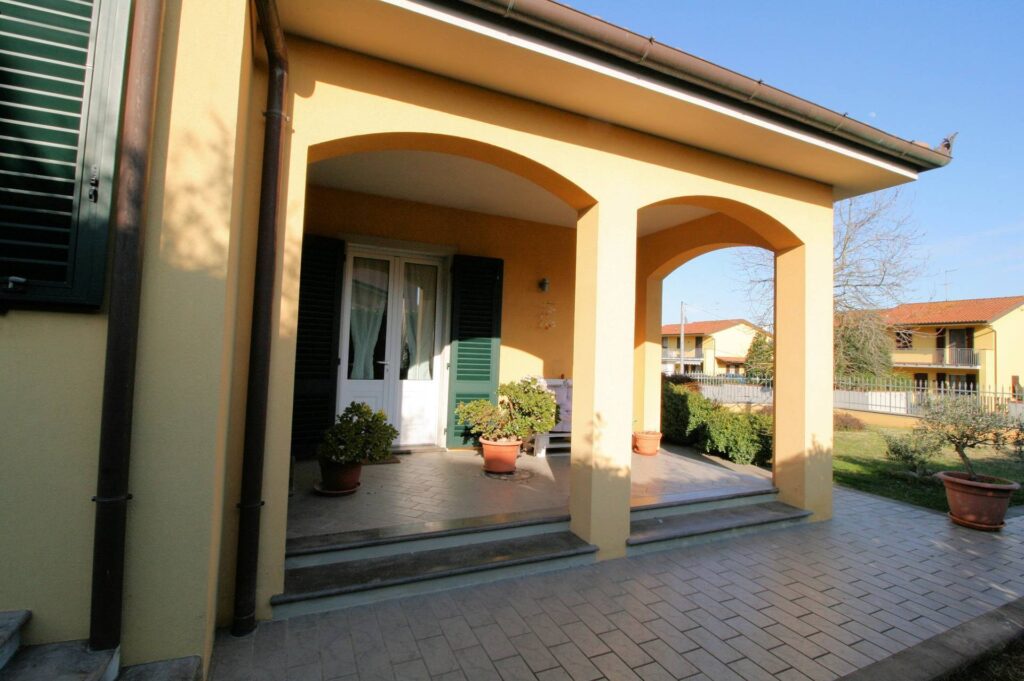 1589-Villetta singola con giardino-Montecarlo-7 Agenzia Immobiliare ASIP