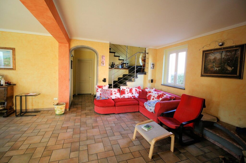 1589-Villetta singola con giardino-Montecarlo-12 Agenzia Immobiliare ASIP