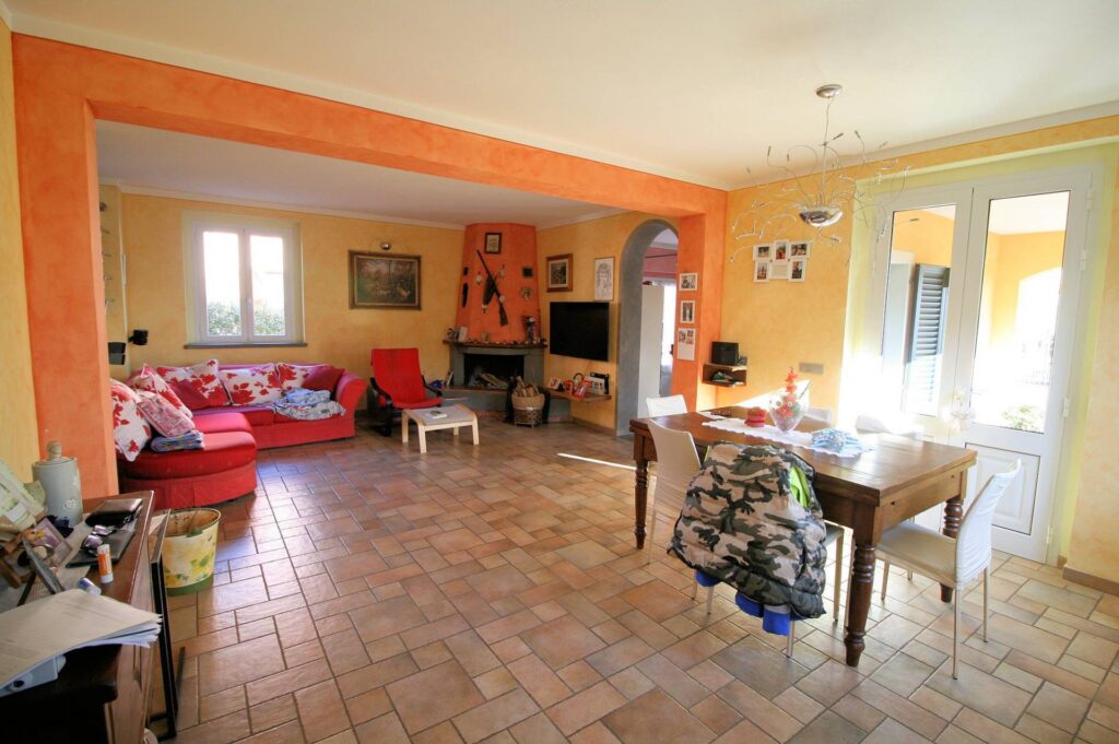 1589-Villetta singola con giardino-Montecarlo-10 Agenzia Immobiliare ASIP