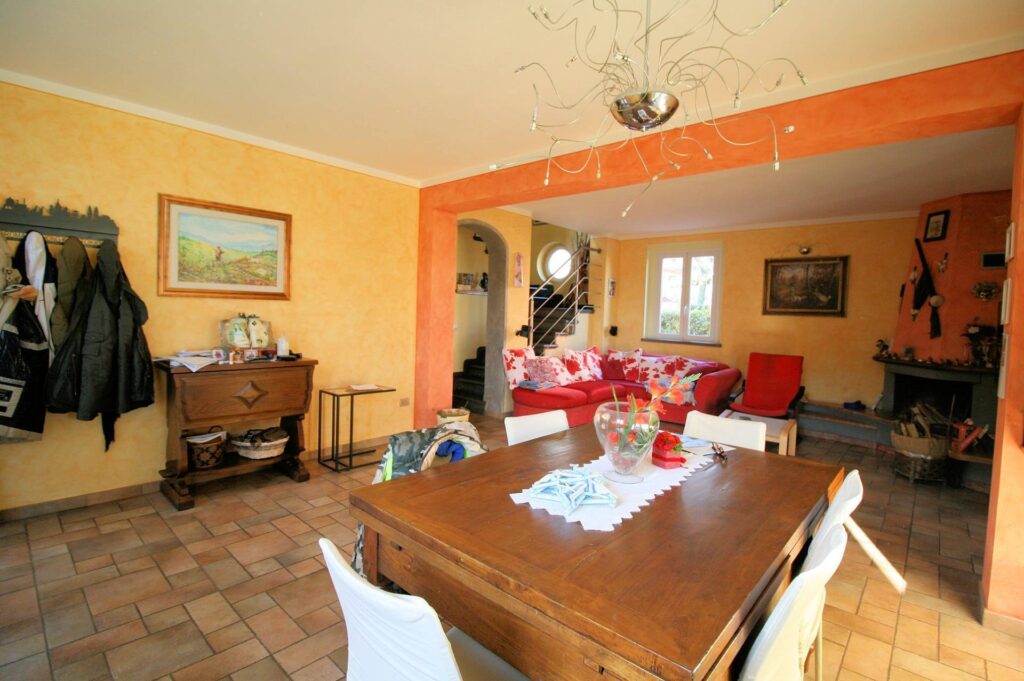 1589-Villetta singola con giardino-Montecarlo-11 Agenzia Immobiliare ASIP