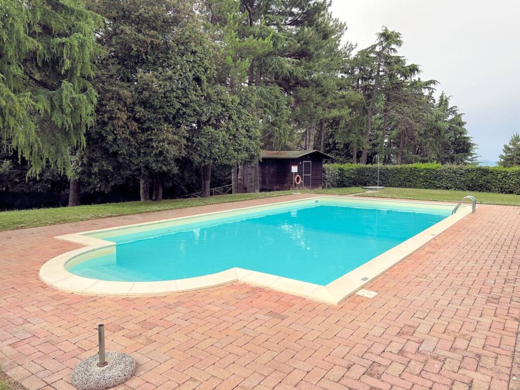 1220-Appartamento sito in complesso con piscina condominiale-Montaione-2 Agenzia Immobiliare ASIP