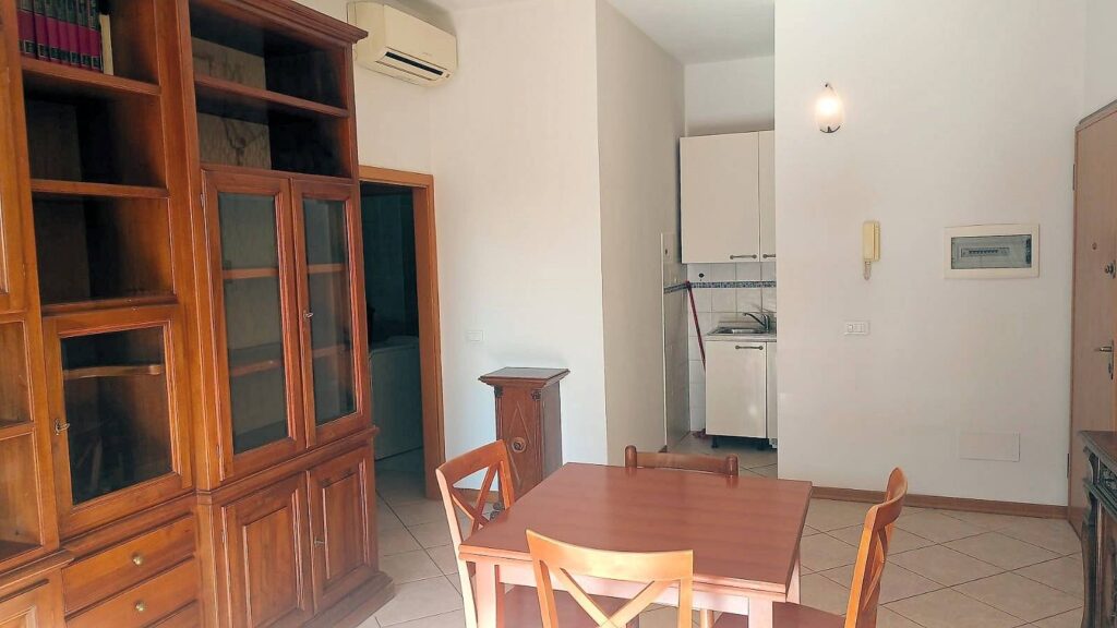 1599-Appartamento con mansarda in zona centrale-Montale-2 Agenzia Immobiliare ASIP