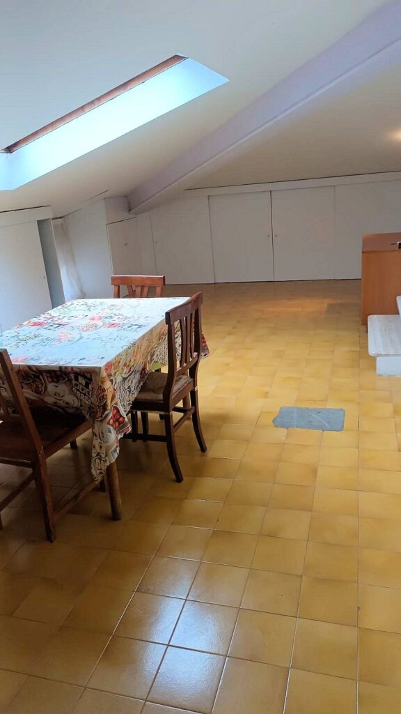 1599-Appartamento con mansarda in zona centrale-Montale-5 Agenzia Immobiliare ASIP