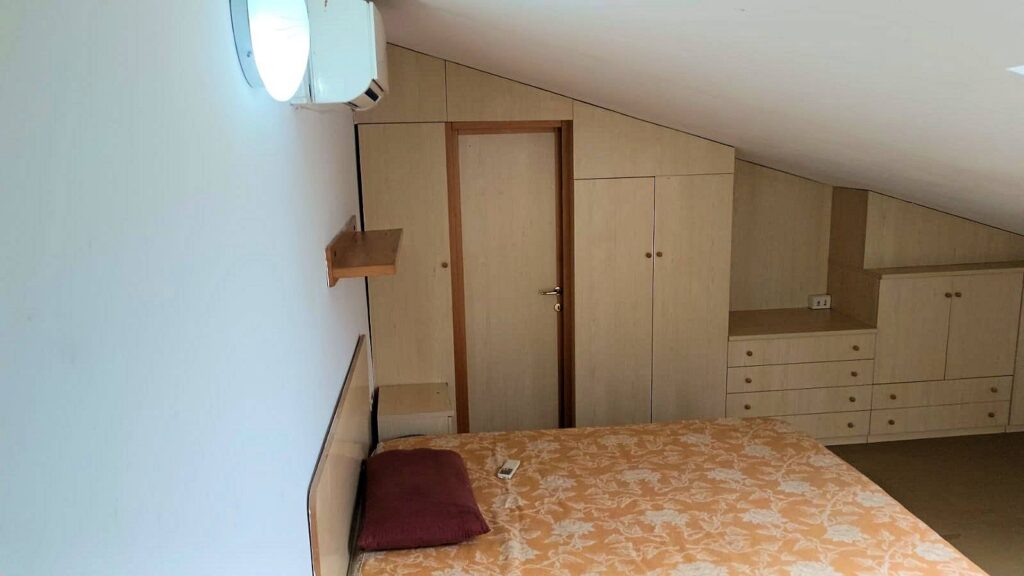 1599-Appartamento con mansarda in zona centrale-Montale-10 Agenzia Immobiliare ASIP