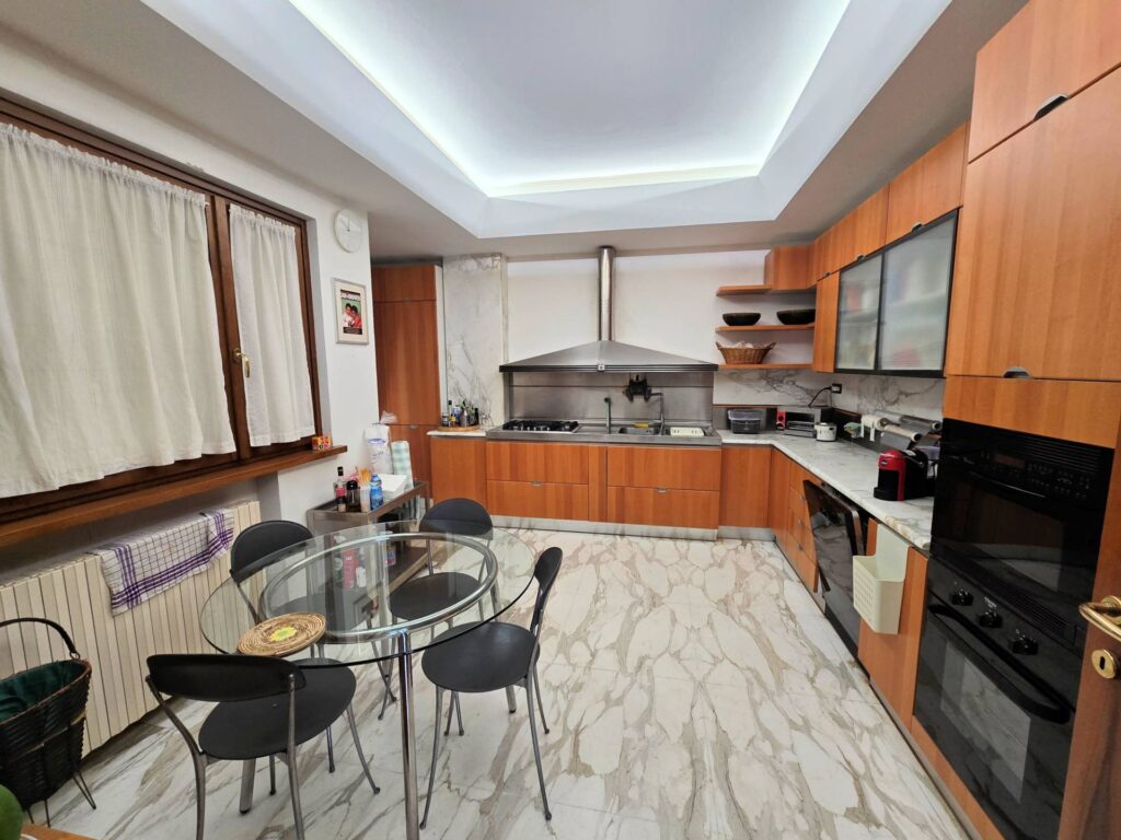 1603-Villa di pregio con ottime rifiniture in comoda zona residenziale-Pieve a Nievole-15 Agenzia Immobiliare ASIP