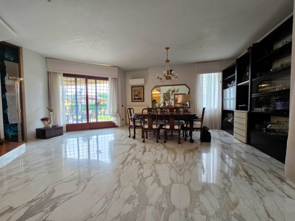 1603-Villa di pregio con ottime rifiniture in comoda zona residenziale-Pieve a Nievole-13 Agenzia Immobiliare ASIP