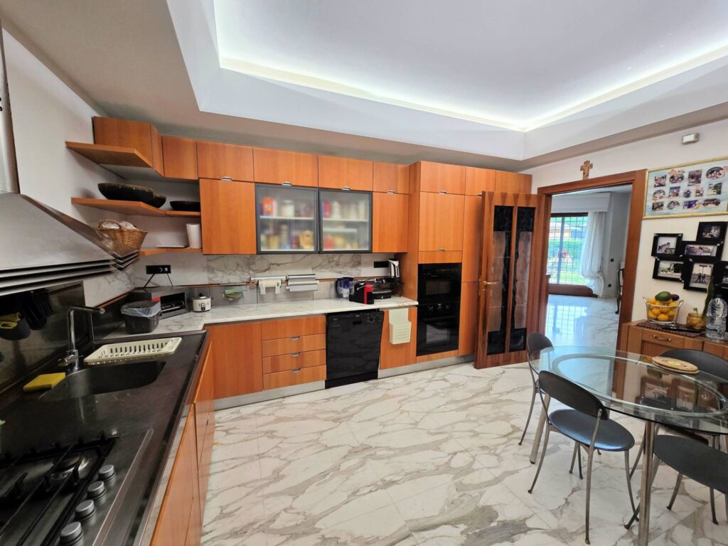 1603-Villa di pregio con ottime rifiniture in comoda zona residenziale-Pieve a Nievole-14 Agenzia Immobiliare ASIP