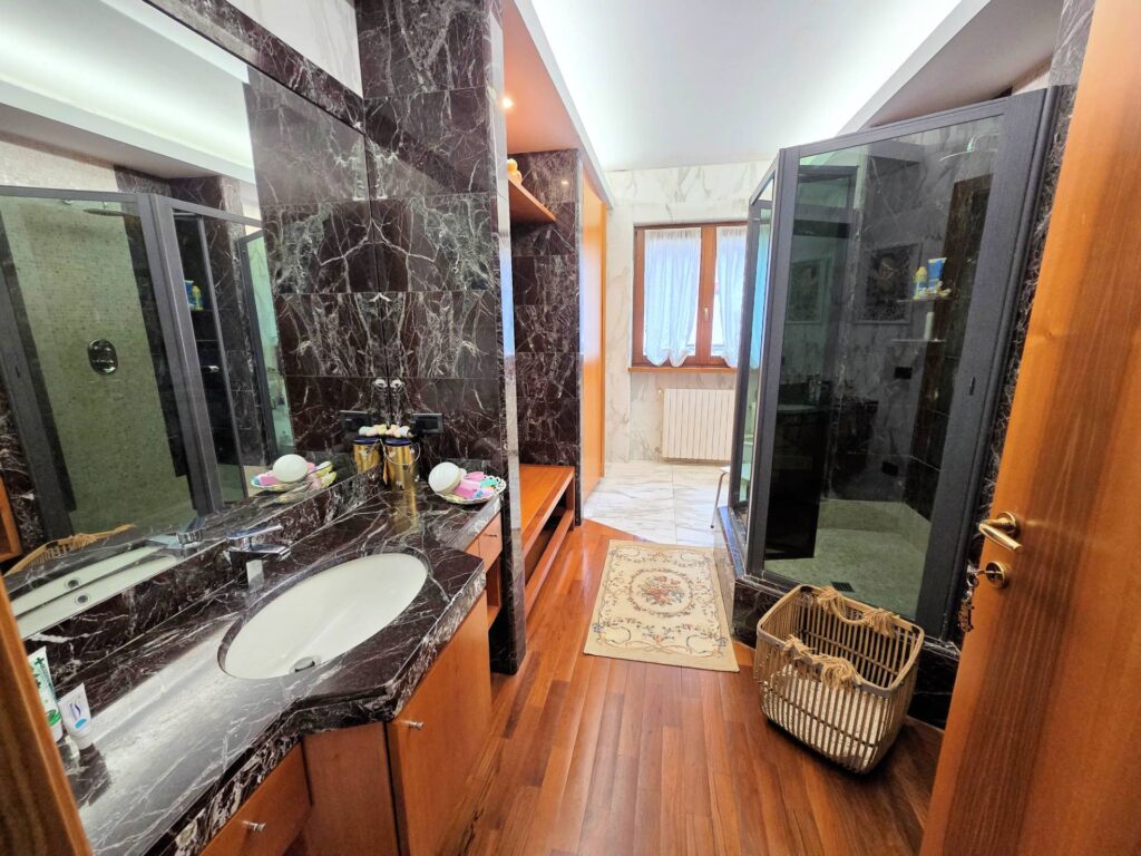 1603-Villa di pregio con ottime rifiniture in comoda zona residenziale-Pieve a Nievole-18 Agenzia Immobiliare ASIP