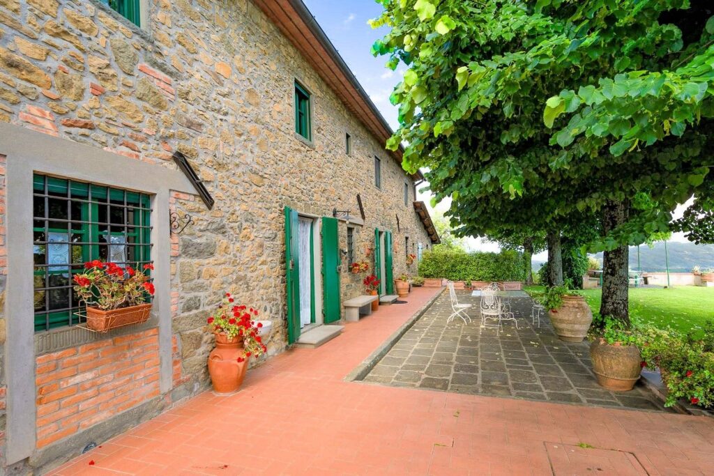 1582-Villa in stile rustico Toscano con parco e suggestiva vista panoramica-Montecatini-Terme-4 Agenzia Immobiliare ASIP