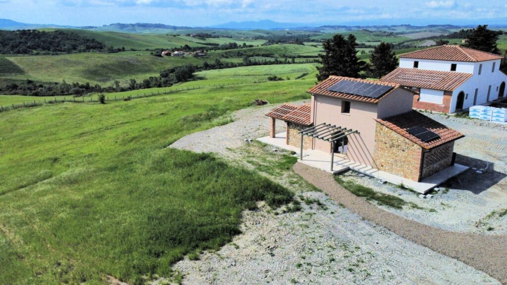 1608-Porzione terratetto di villa bifamiliare con giardino privato e piscina condominiale-Lajatico-3 Agenzia Immobiliare ASIP