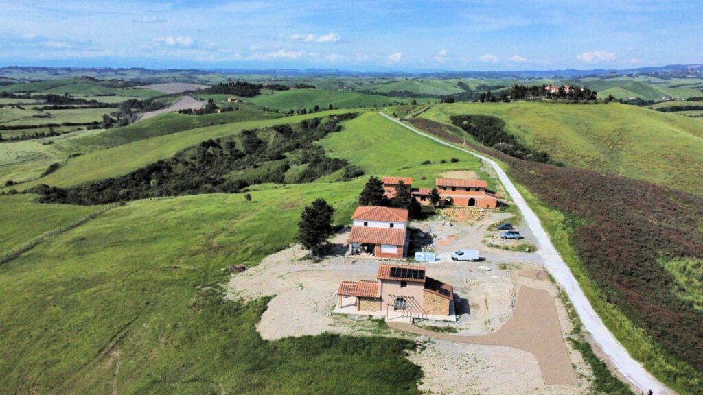 1608-Porzione terratetto di villa bifamiliare con giardino privato e piscina condominiale-Lajatico-4 Agenzia Immobiliare ASIP