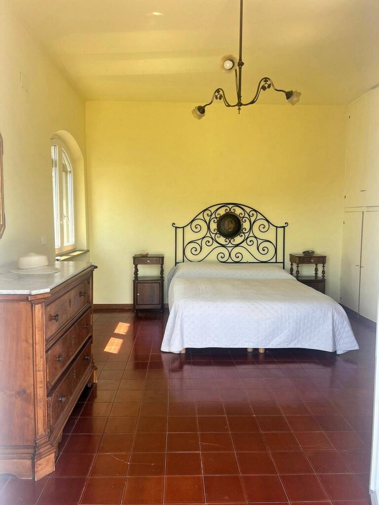 1611-Porzione di villa al piano primo con ampia terrazza-Camaiore-15 Agenzia Immobiliare ASIP