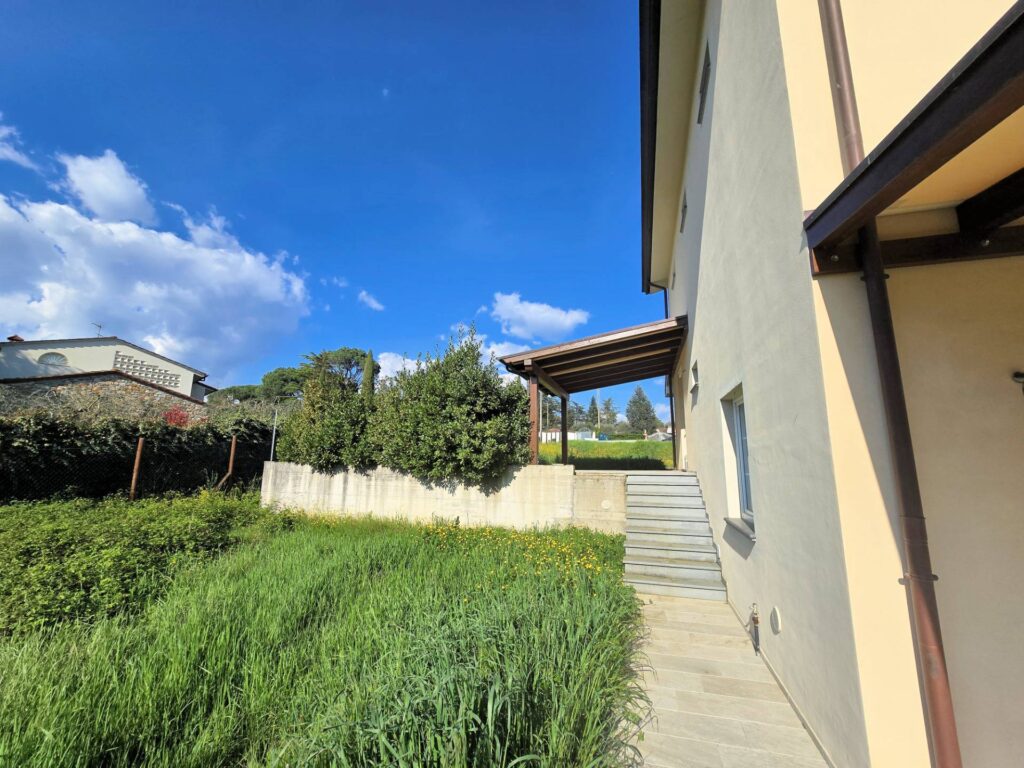 1618-Villa unifamiliare di nuova costruzione con ampio giardino-Capannori-10 Agenzia Immobiliare ASIP