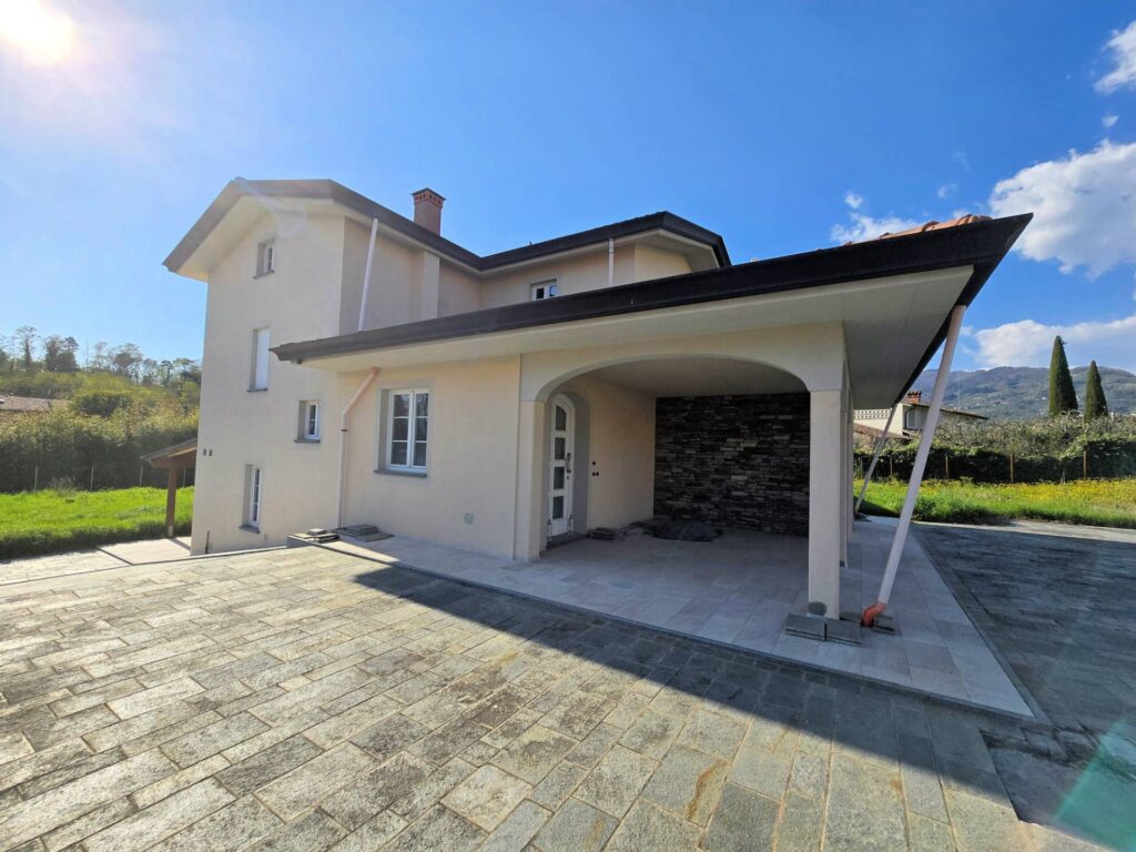 1618-Villa unifamiliare di nuova costruzione con ampio giardino-Capannori-2 Agenzia Immobiliare ASIP