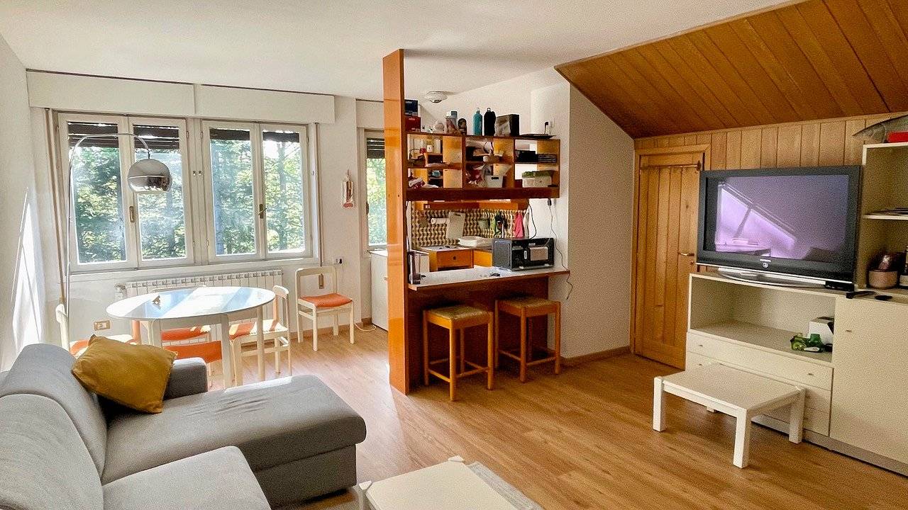 1621-Appartamento al terzo piano con ascensore-Abetone Cutigliano-1 Agenzia Immobiliare ASIP