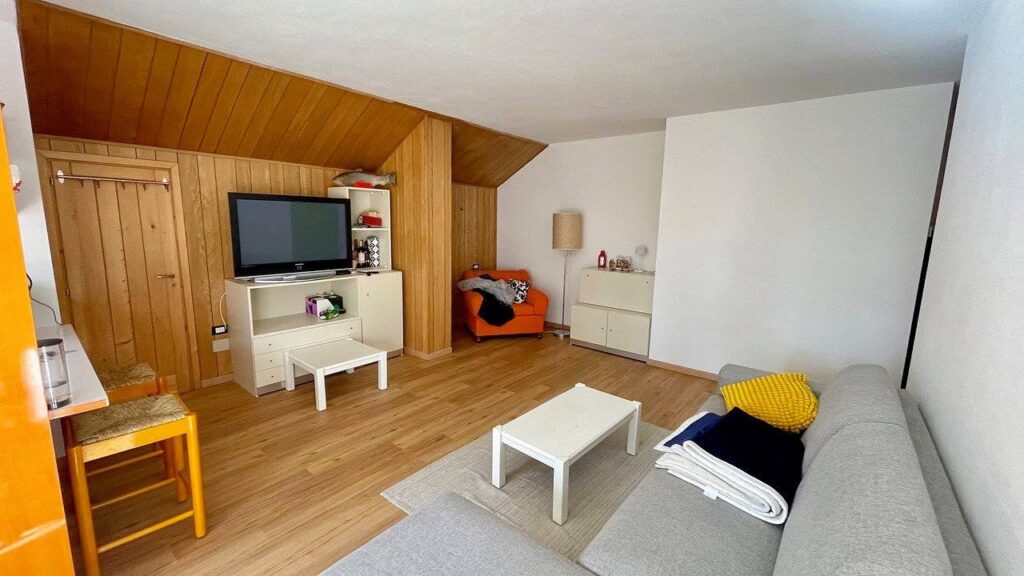 1621-Appartamento al terzo piano con ascensore-Abetone Cutigliano-2 Agenzia Immobiliare ASIP