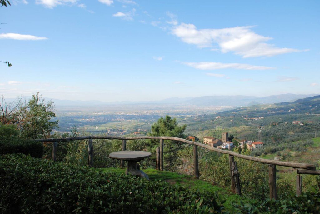 1622-Casa vacanze con piscina e vista panoramica mozzafiato-Lamporecchio-8 Agenzia Immobiliare ASIP