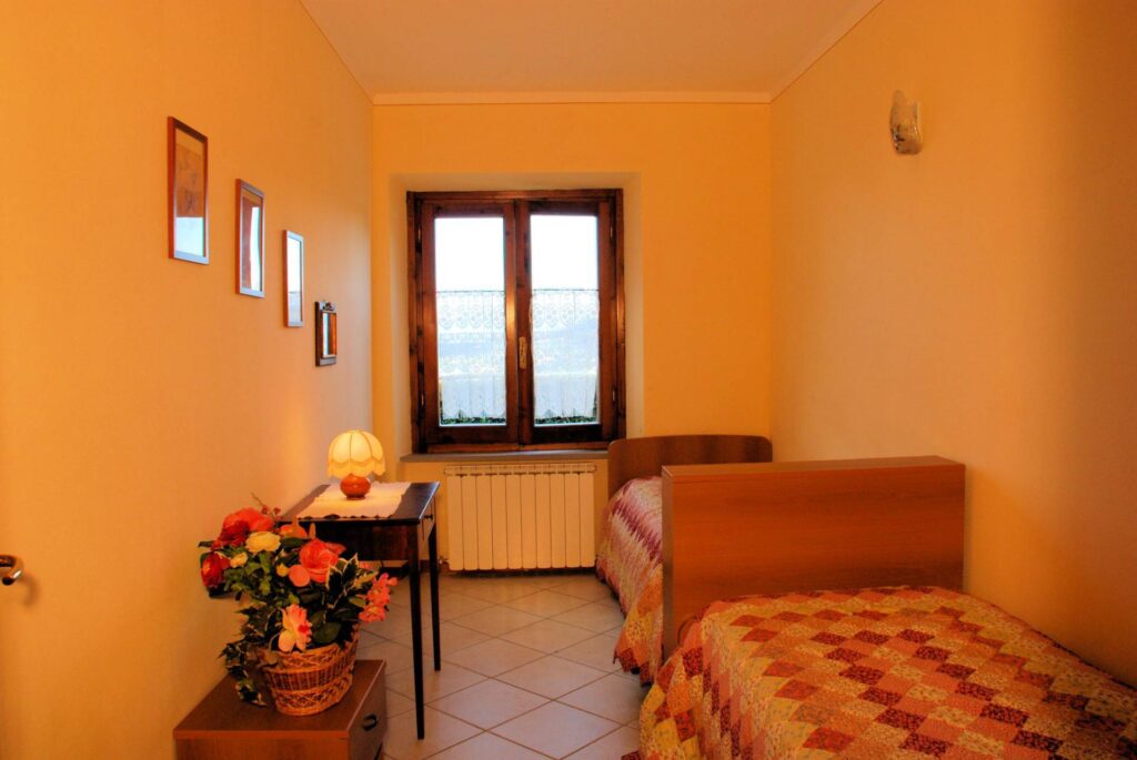 1622-Casa vacanze con piscina e vista panoramica mozzafiato-Lamporecchio-16 Agenzia Immobiliare ASIP