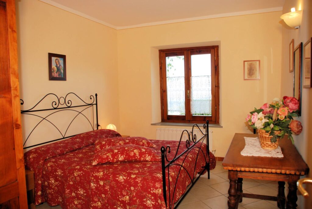 1622-Casa vacanze con piscina e vista panoramica mozzafiato-Lamporecchio-17 Agenzia Immobiliare ASIP