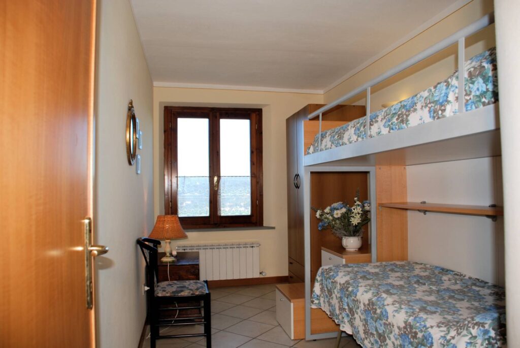 1622-Casa vacanze con piscina e vista panoramica mozzafiato-Lamporecchio-18 Agenzia Immobiliare ASIP