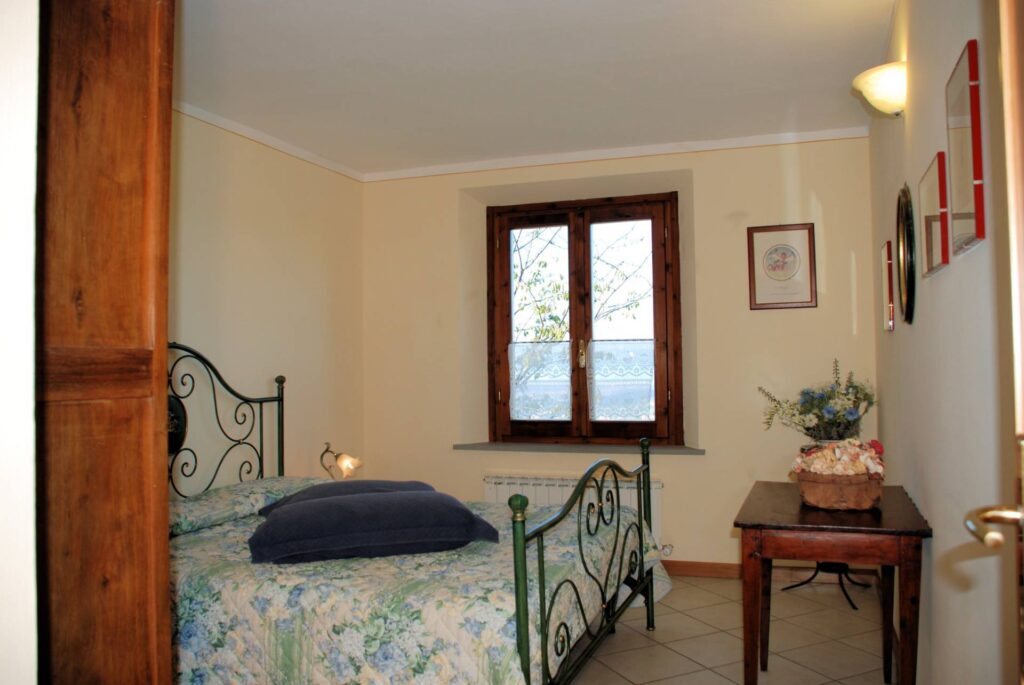 1622-Casa vacanze con piscina e vista panoramica mozzafiato-Lamporecchio-19 Agenzia Immobiliare ASIP