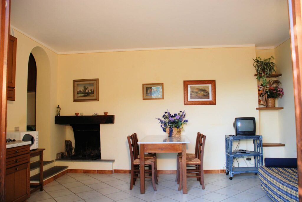 1622-Casa vacanze con piscina e vista panoramica mozzafiato-Lamporecchio-13 Agenzia Immobiliare ASIP