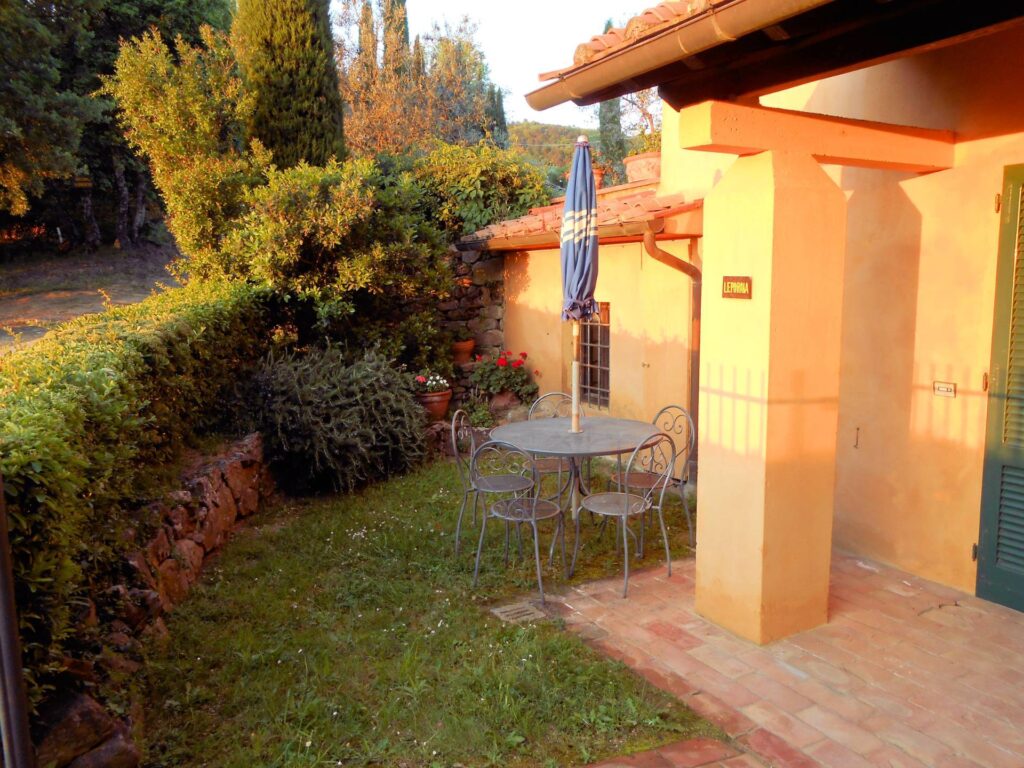 1622-Casa vacanze con piscina e vista panoramica mozzafiato-Lamporecchio-7 Agenzia Immobiliare ASIP