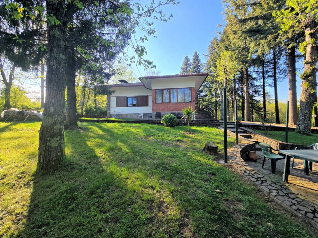 1625-Villa con ampio giardino-Marliana-2 Agenzia Immobiliare ASIP