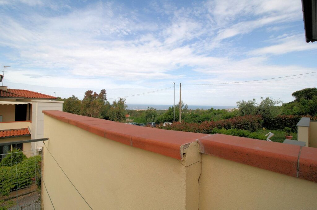 1632-Villetta libera su tre lati in posizione collinare con piscina e vista mare-Livorno-5 Agenzia Immobiliare ASIP