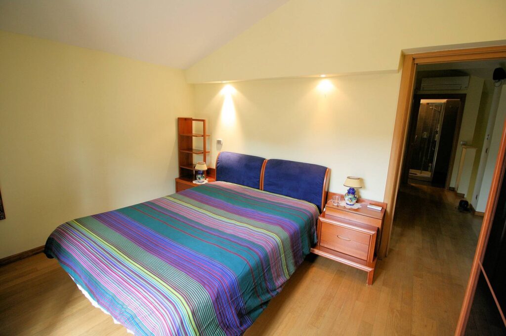 1632-Villetta libera su tre lati in posizione collinare con piscina e vista mare-Livorno-18 Agenzia Immobiliare ASIP