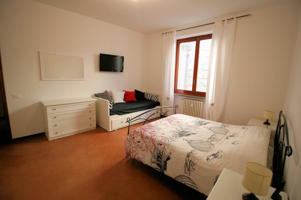 1637-Appartamento al piano secondo con ascensore in centro storico-Pistoia-8 Agenzia Immobiliare ASIP