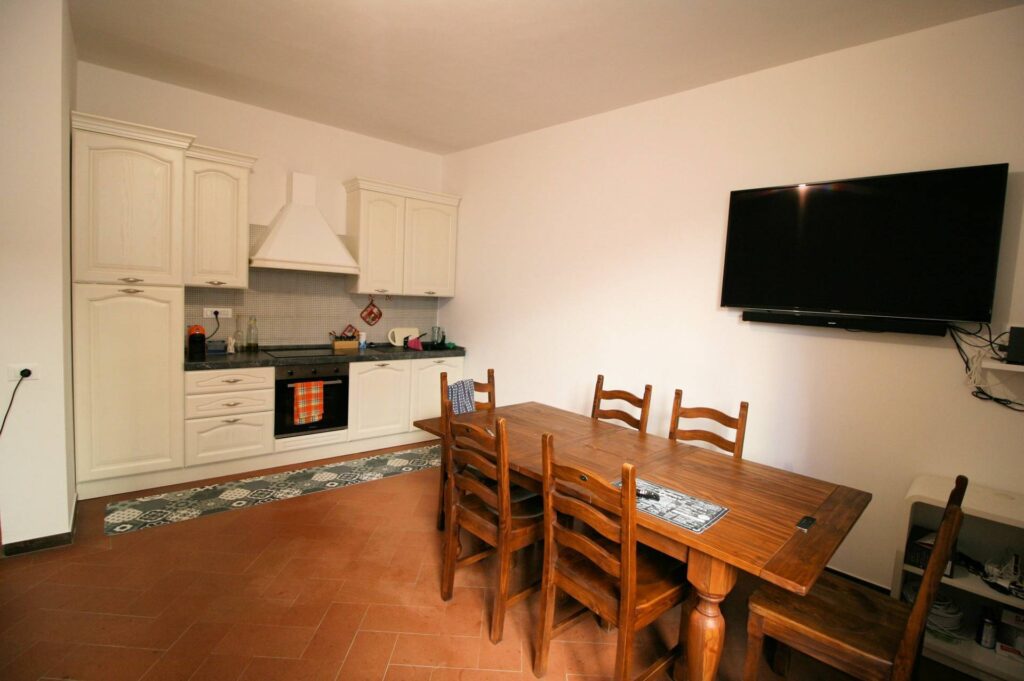 1637-Appartamento al piano secondo con ascensore in centro storico-Pistoia-3 Agenzia Immobiliare ASIP