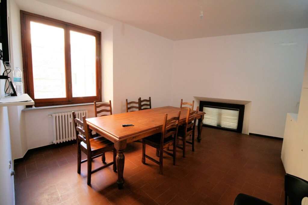 1637-Appartamento al piano secondo con ascensore in centro storico-Pistoia-4 Agenzia Immobiliare ASIP