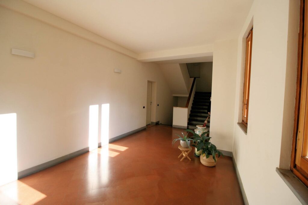 1637-Appartamento al piano secondo con ascensore in centro storico-Pistoia-10 Agenzia Immobiliare ASIP