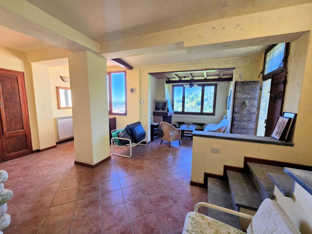 1639-Terratetto con giardino e vista mare-Pietrasanta-9 Agenzia Immobiliare ASIP