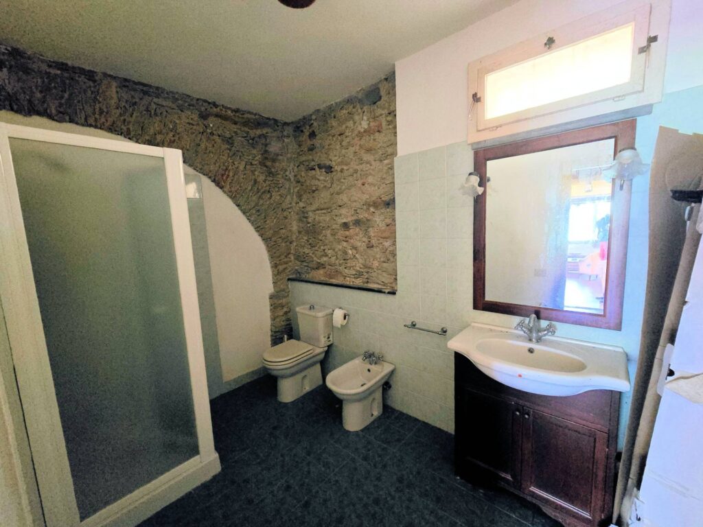 1639-Terratetto con giardino e vista mare-Pietrasanta-20 Agenzia Immobiliare ASIP