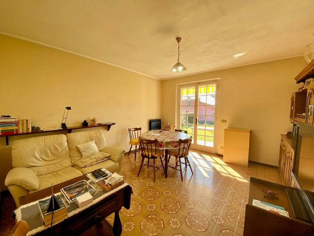 1640-Villa libera su quattro lati con giardino-Pietrasanta-14 Agenzia Immobiliare ASIP