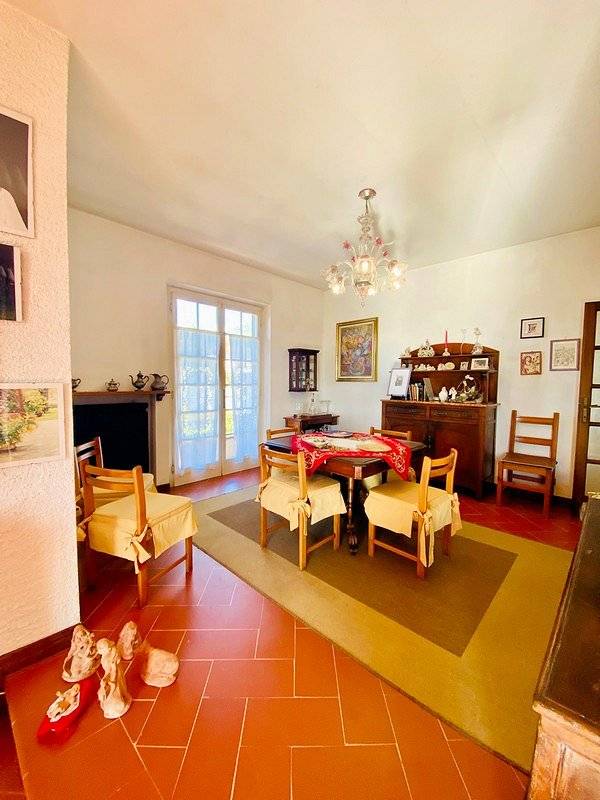 1640-Villa libera su quattro lati con giardino-Pietrasanta-9 Agenzia Immobiliare ASIP